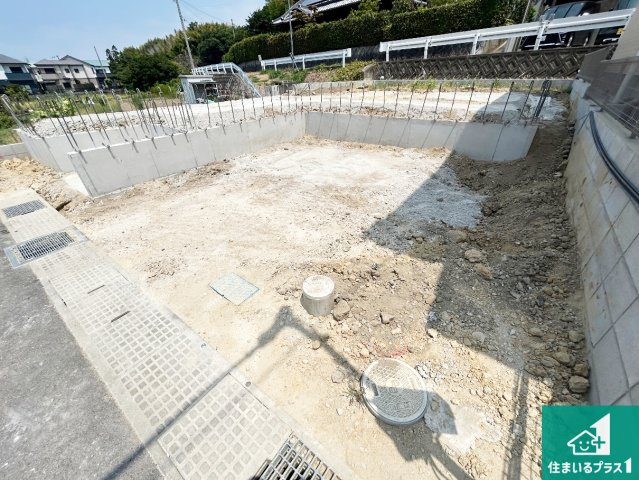 泉南郡熊取町七山　新築一戸建ての外観|周辺は落ち着いた街並みの住宅地！子育てがしやすい住環境です！まだ未完成ですが、現地でしかわからない事もございます。是非一度ご覧ください。
