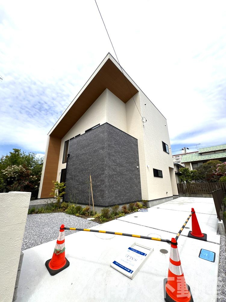 平塚市八重咲町　中古一戸建て