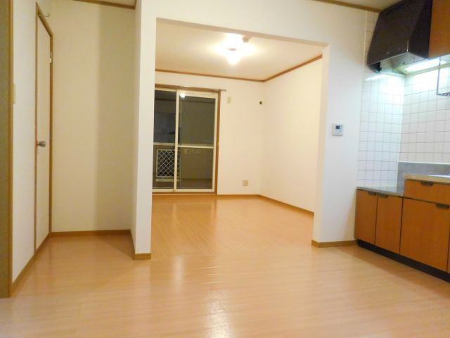 高槻市城南町１丁目のアパートの駐車場