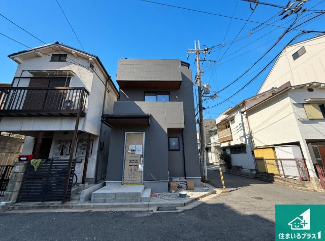 柏原市国分西　第2期　新築一戸建ての外観|現在建築中！落ち着いた街並みで新生活を始めることが出来そう！周辺の物件も併せてご紹介させて頂きます！