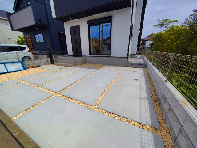 【内覧動画公開中！】京王線 調布駅 バス15分 停歩4分 新築戸建 調布市深大寺北町7丁目の駐車場