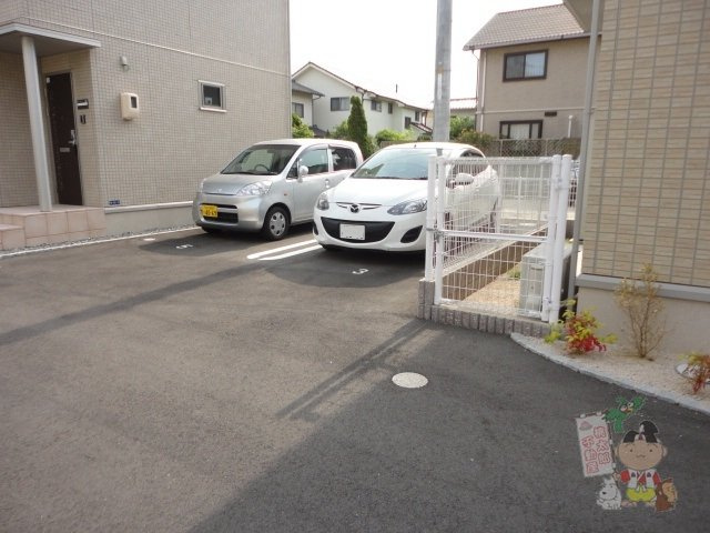 ＢＬＩＳＳ　ＣＯＵＲＴ　Ｄの駐車場