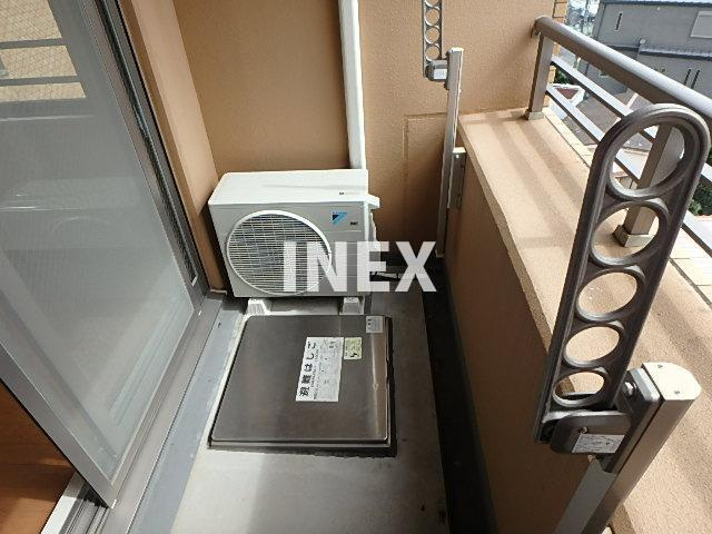 横浜市神奈川区三ツ沢下町の賃貸マンションのバルコニー