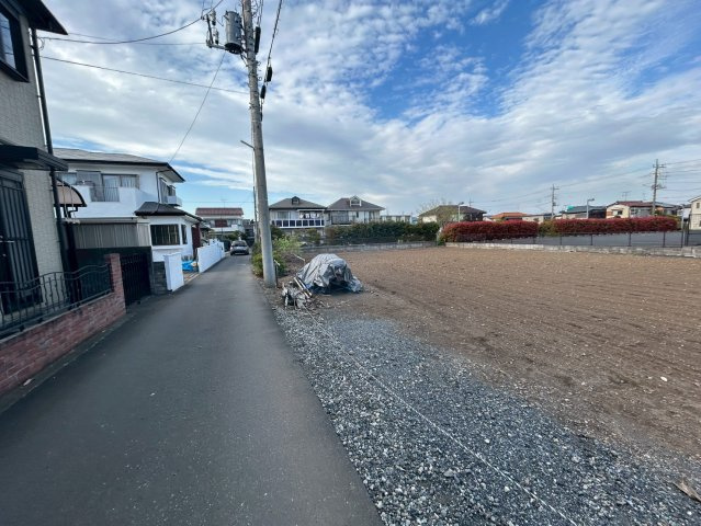 あきる野市上代継☆約409坪売地☆事業用にオススメ☆の前面道路含む現地写真