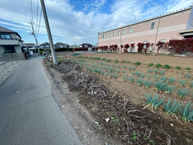 あきる野市上代継☆約409坪売地☆事業用にオススメ☆の前面道路含む現地写真