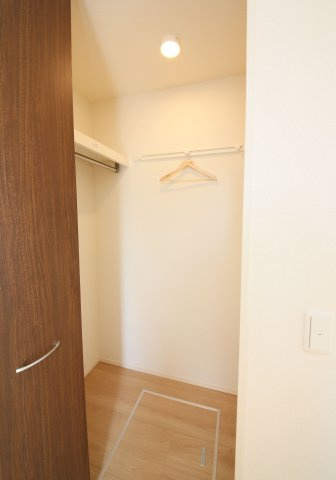 レジデンス大府駅クロスの収納|別部屋同一間取りのお写真となります。