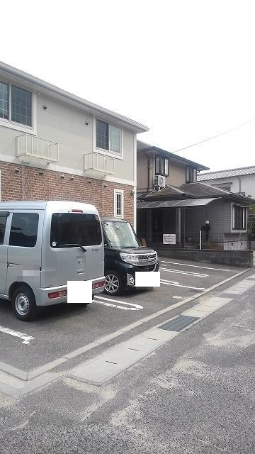 ブライト　ローレルの駐車場|駐車場