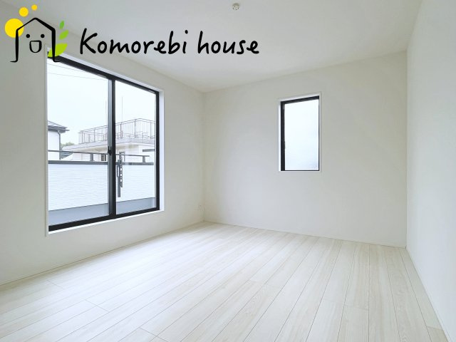 さいたま市見沼区御蔵　９期　新築一戸建て　グラファーレ　01の寝室|落ち着いて過ごせるお部屋なので、寝室にいかがでしょうか