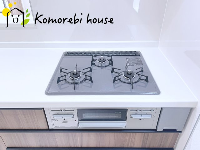 さいたま市見沼区御蔵　９期　新築一戸建て　グラファーレ　01のキッチン|お料理しやすいキッチンです