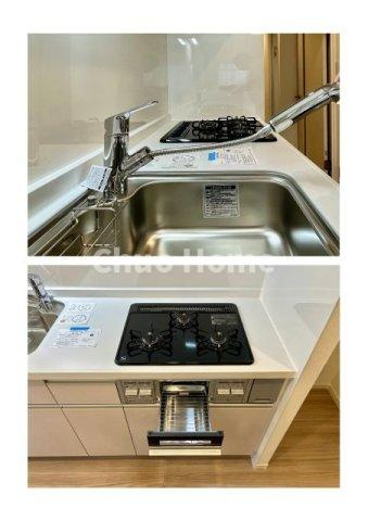 新大橋永谷マンションのキッチン|【キッチン水栓】キッチン水栓はシャワーヘッドが伸びますのでシンクの隅々まで届きます。【三ツ口コンロ】奥様に好評な三ツ口コンロと魚焼きグリルです。