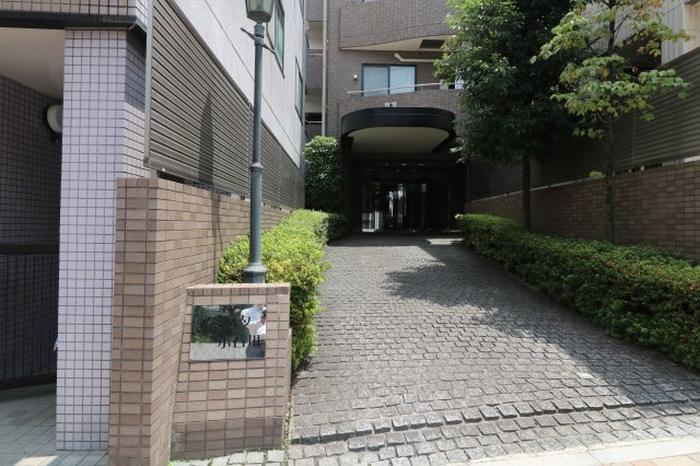 【エントランス】