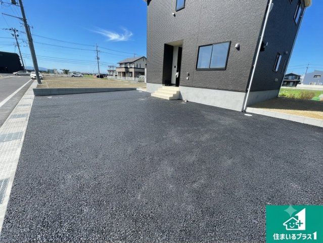 東近江市今町　第3期　新築一戸建ての駐車場|駐車スペース！散水栓があるので、こまめに愛車を洗えます！
