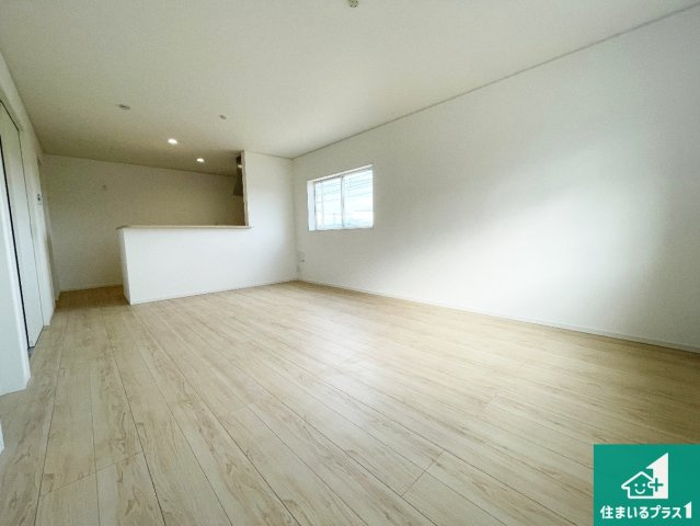 東近江市今町　第3期　新築一戸建ての洋室|周辺は落ち着いた街並みの住宅地！子育てがしやすい住環境です！まだ未完成ですが、現地でしかわからない事もございます。是非一度ご覧ください。