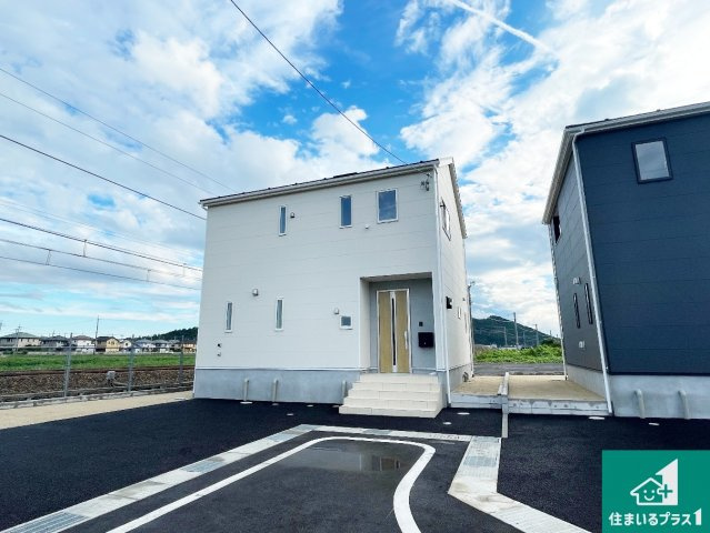 東近江市今町　第3期　新築一戸建ての外観|安心の10年保証！外観を美しく保ち、雨水で汚れを落とします！
