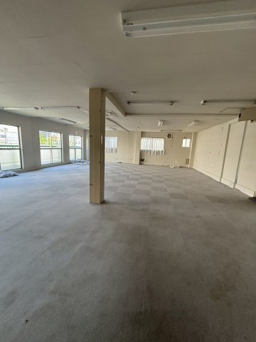 4階建て事業用倉庫、住居付き