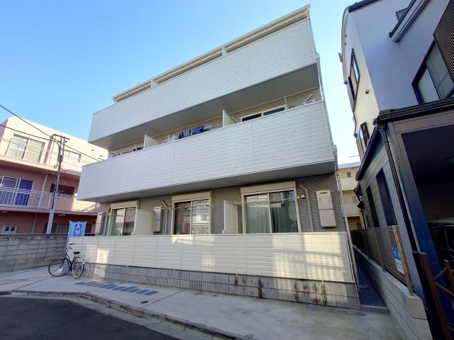 アペリティフ久米川の外観