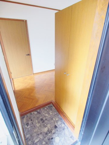 クレール川角の玄関
