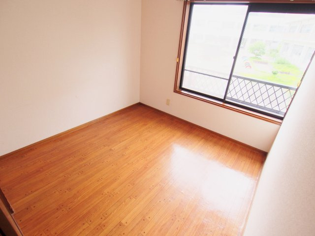 クレール川角の洋室
