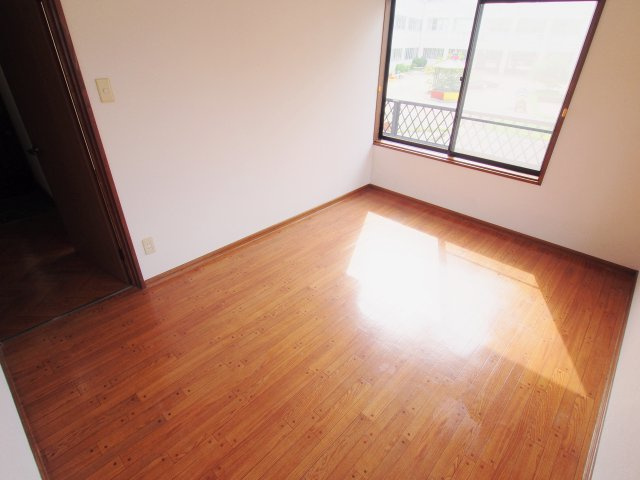クレール川角の洋室