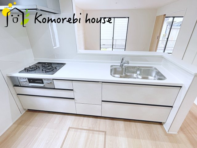 さいたま市見沼区御蔵　９期　新築一戸建て　グラファーレ　03のキッチン|キッチンです