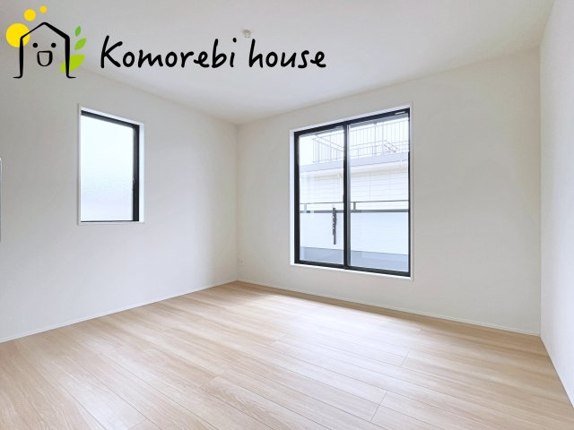 さいたま市見沼区御蔵　９期　新築一戸建て　グラファーレ　03の寝室|使い勝手のいい寝室です