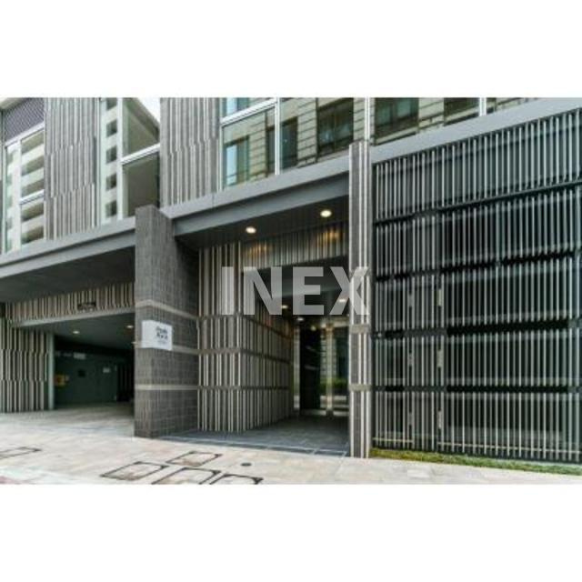 横浜市中区相生町３丁目の賃貸マンションのエントランス