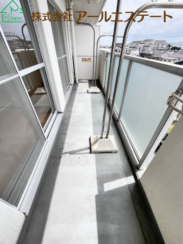 ユニオンハイツ土山　JR「土山駅」徒歩6分のバルコニー