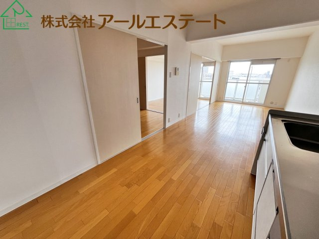 ユニオンハイツ土山　JR「土山駅」徒歩6分の居間・リビング