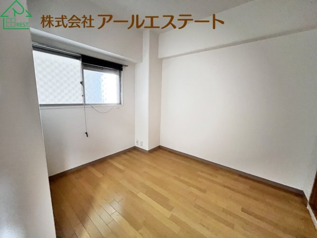 ユニオンハイツ土山　JR「土山駅」徒歩6分の洋室