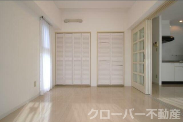 ローズの内装