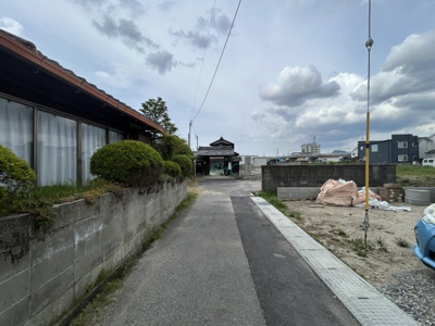 【前面道路含む現地写真】 | 栗東市上鈎　４期全４棟１号棟