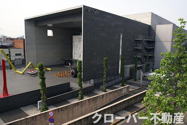 ローズのその他|丸亀市猪熊弦一郎現代…まで394m