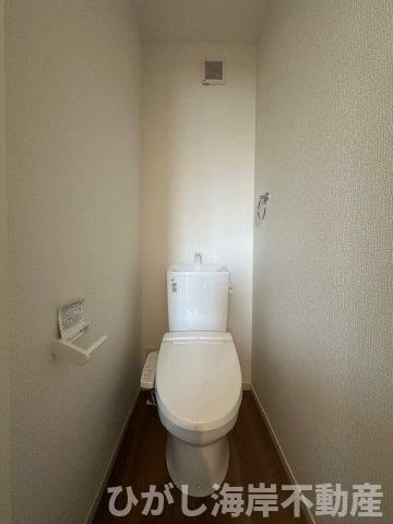 茅ヶ崎市東海岸北5丁目　新築戸建　全３棟のトイレ|洗浄機能付きお手洗い