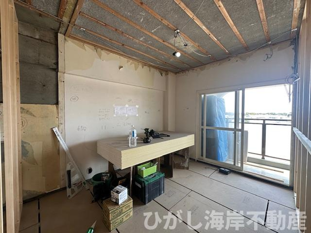 マンション茅ヶ崎の洋室|5月2日撮影　リフォーム工事中　5.1帖　洋室