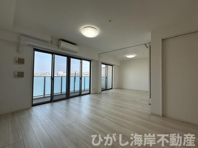 パレステージ片瀬江ノ島の居間・リビング|14帖　LDK