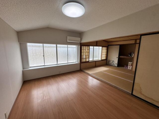 【洋室】 | 白枝戸建借家