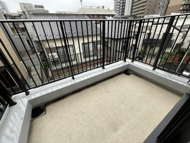 【バルコニー】