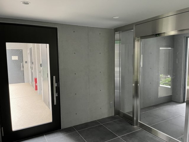 【エントランス】