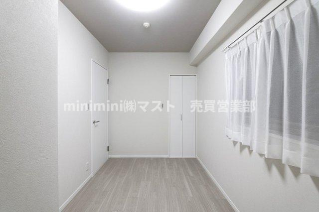 イトーピア長堀橋シエルクレールの洋室|◆木の温もりがやさしい、フローリングのお部屋です。ゆっくり趣味の時間を楽しめます。

