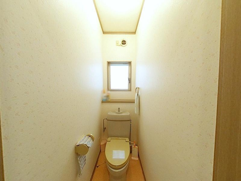 高知市潮見台1丁目　中古戸建てのトイレ