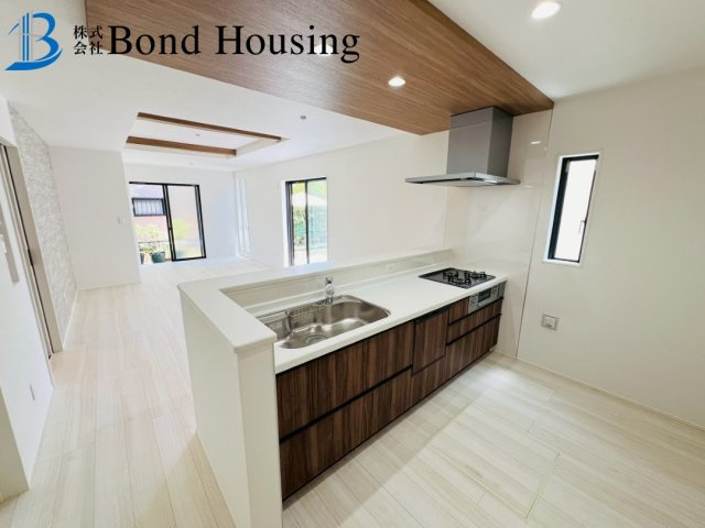 住宅性能表示取得物件　春日台8丁目　新築2区画　2号棟のキッチン