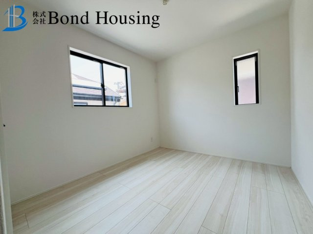 住宅性能表示取得物件　春日台8丁目　新築2区画　2号棟の洋室