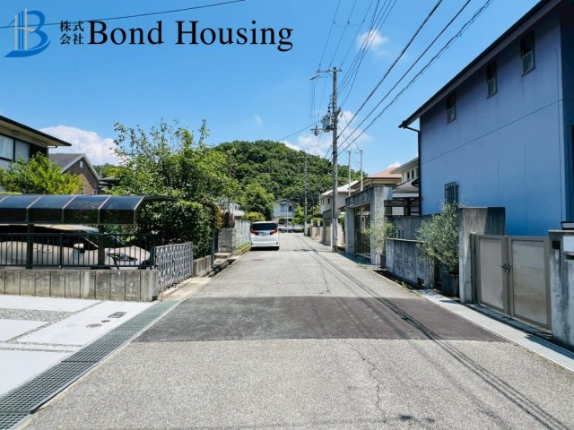 住宅性能表示取得物件　春日台8丁目　新築2区画　2号棟の周辺