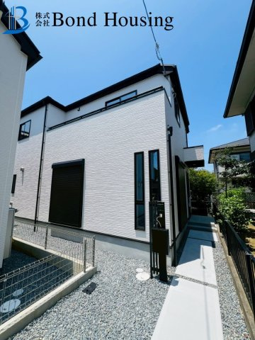住宅性能表示取得物件　春日台8丁目　新築2区画　2号棟の外観