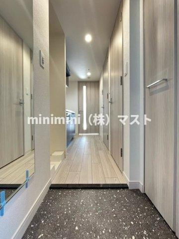 プレサンス大国町ラヴェニールの玄関