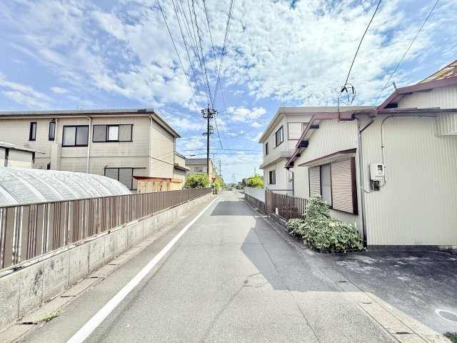 中野町 第1の前面道路含む現地写真|前面道路北から南にとりました。