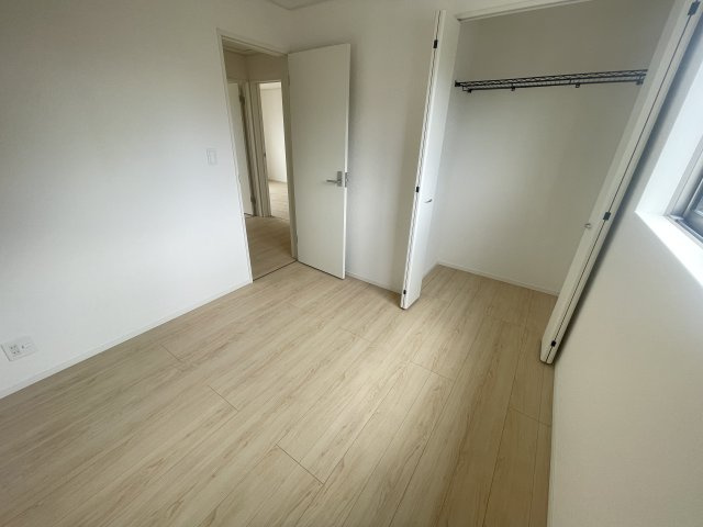 浦添市牧港　第3（全4棟）ラスト4号棟の洋室|4号棟　洋室4.5帖＋CL付き♪（2階4部屋）
