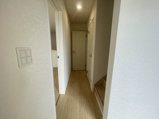 浦添市牧港　第3（全4棟）ラスト4号棟の内装|4号棟　1階ホール♪