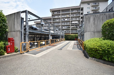 【駐車場】 | エンゼルハイム千里山第二 | エイブルだけの嬉しいサービス、ご用意しております。詳細は、お気軽に当社までお問合せ下さいませ！