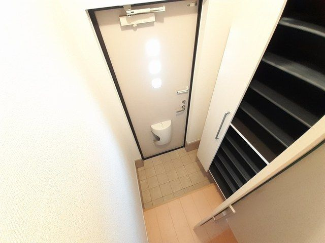 サニーアベニューの玄関